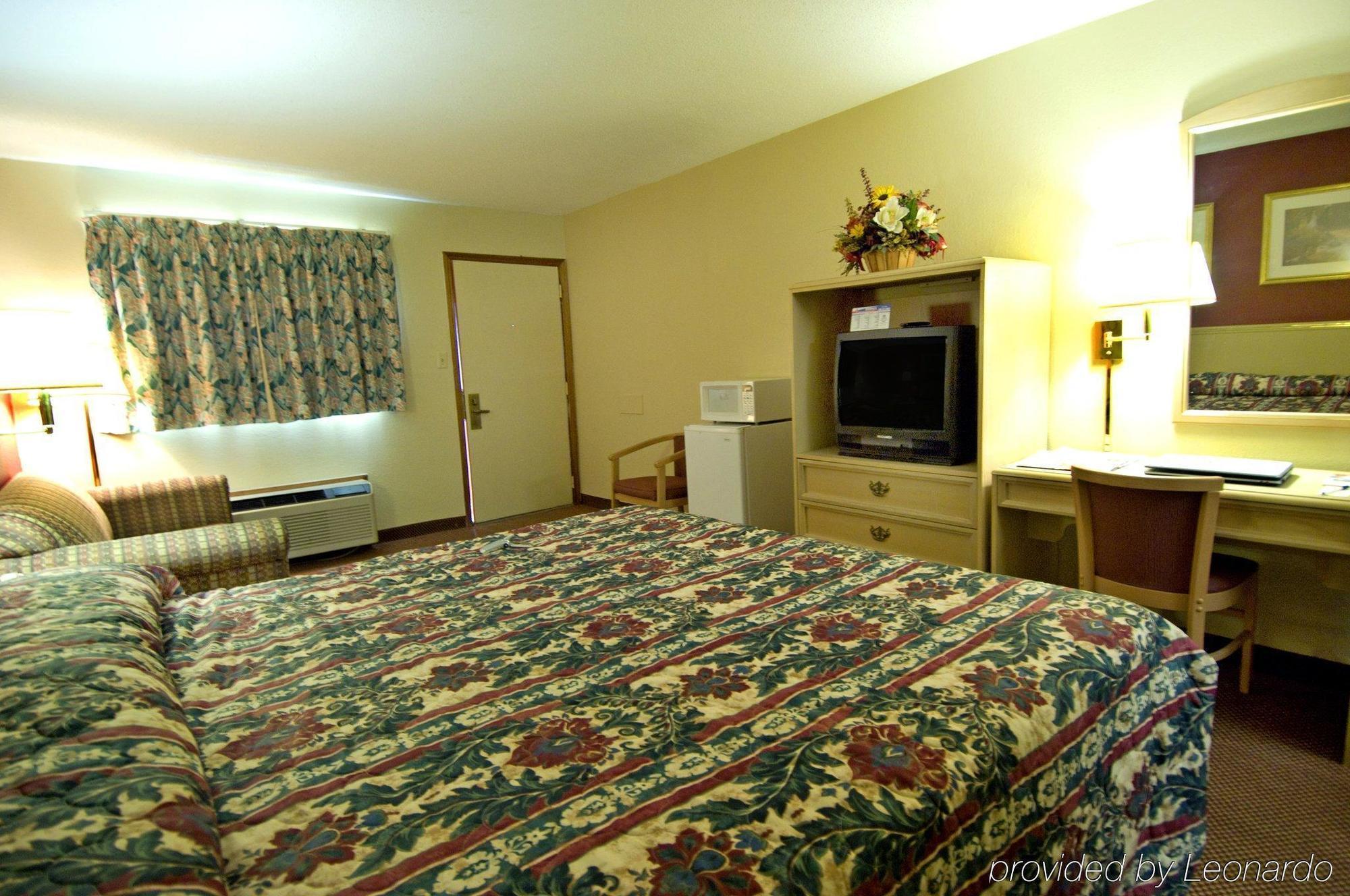 Hometowne Studios By Red Roof Florence, Ky-Cincinnati Airport Room photo