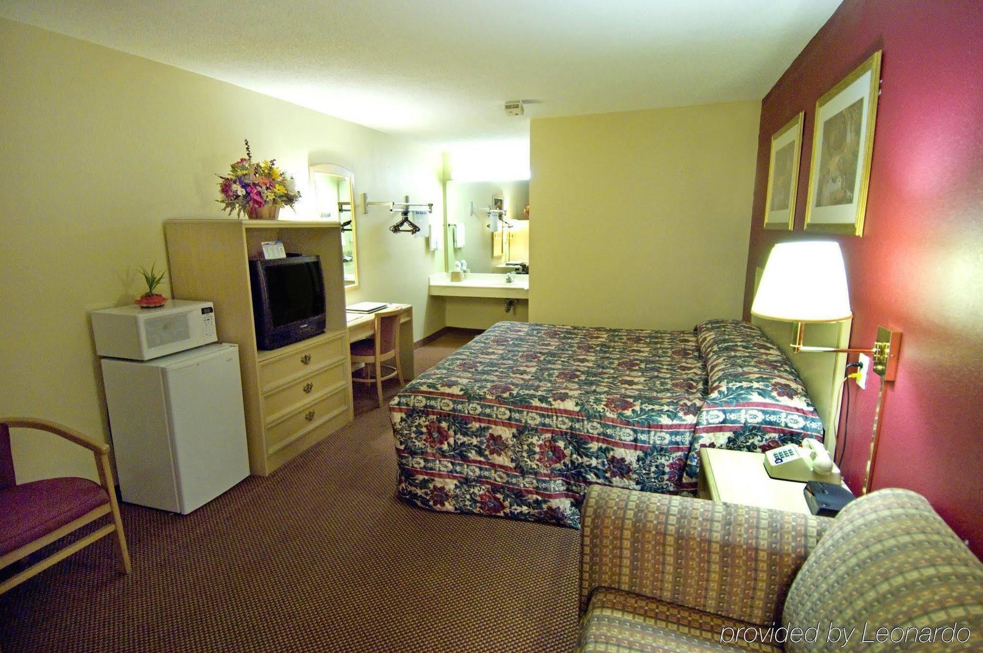 Hometowne Studios By Red Roof Florence, Ky-Cincinnati Airport Room photo